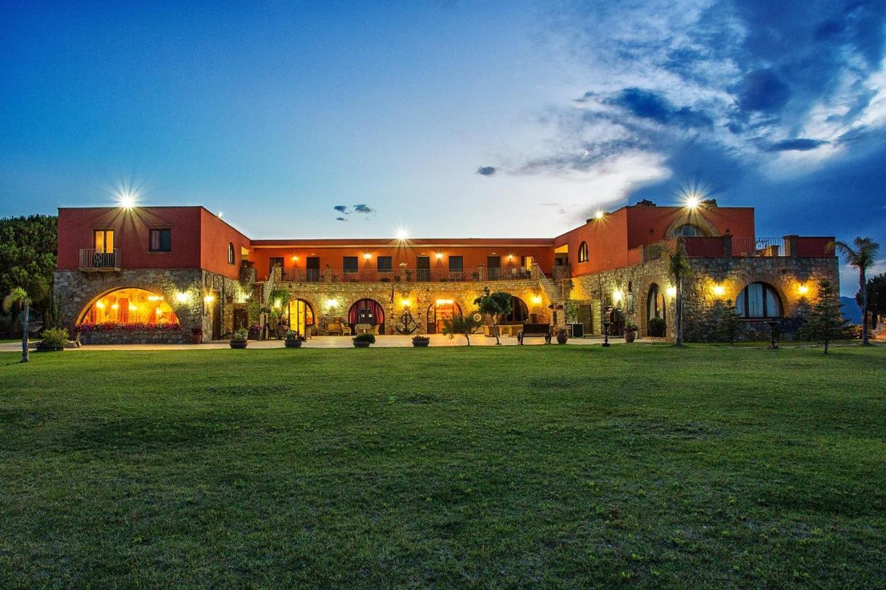 Agriturismo Donna Germana Cirò Marina Exterior foto