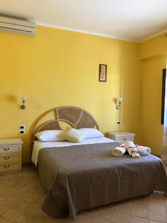 Agriturismo Donna Germana Cirò Marina Exterior foto